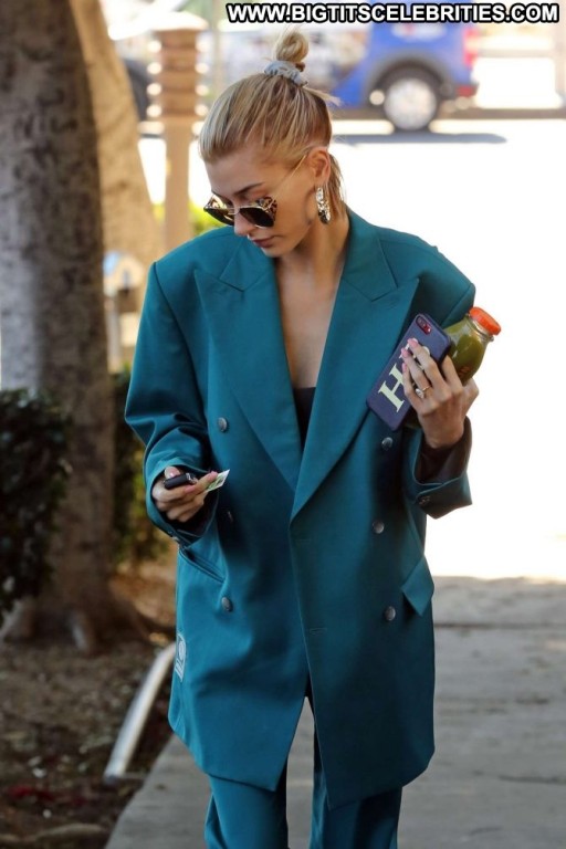 Hailey Baldwin Babe Los Angeles Straight Paparazzi Posing Hot Angel Beautiful Celebrity