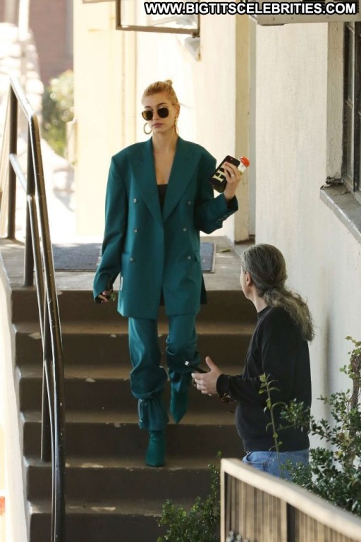 Hailey Baldwin Babe Los Angeles Straight Paparazzi Posing Hot Angel Beautiful Celebrity