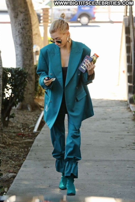 Hailey Baldwin Babe Los Angeles Straight Paparazzi Posing Hot Angel Beautiful Celebrity