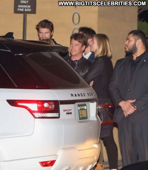 Miley Cyrus Paparazzi Celebrity Beautiful Straight Babe Posing Hot Malibu Mali