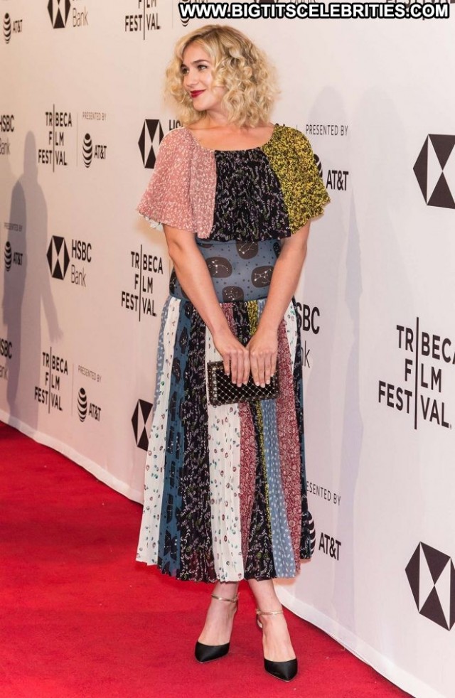 Lola Kirke Tribeca Film Festival Posing Hot Celebrity Babe Beautiful