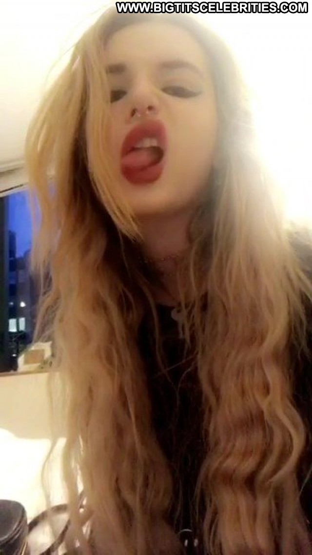 Bella Thorne No Source Sexy Sex Actress Snapchat Beautiful Posing Hot