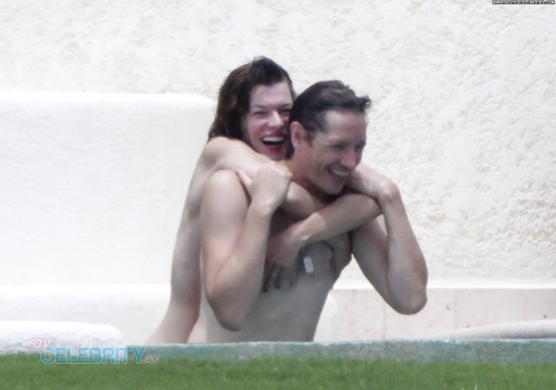 Dua Lipa Topless Babe Beautiful Posing Hot Nude Candids Celebrity Straight Bikini Summer